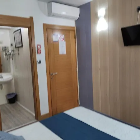 Alojadonosti Center Guest house *