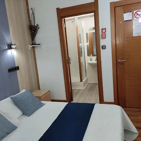 Alojadonosti Гостевой дом 3*